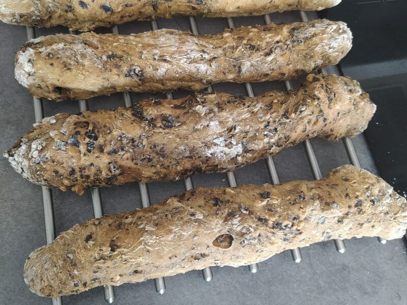 Cliquez pour zoomer ! Pain aux olives Thermomix par Aurel_14