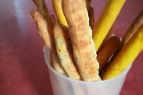 Cliquez pour zoomer ! Gressins parmesan basilic au Thermomix