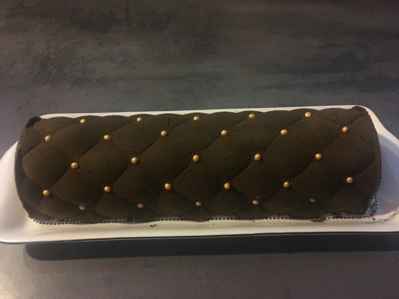 Cliquez pour zoomer ! Bûche Ferrero Rocher Thermomix par Cec44