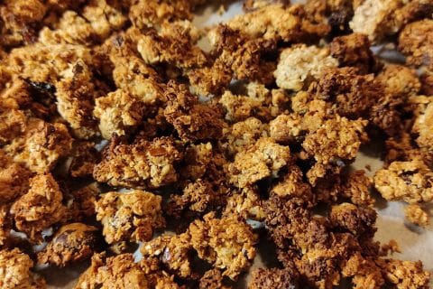 Cliquez pour zoomer ! Granola dattes et banane Thermomix par fabperso