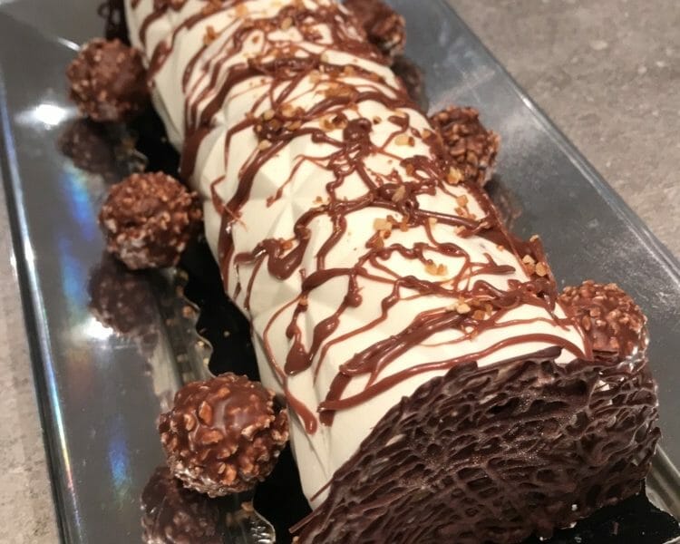 Cliquez pour zoomer ! Bûche Ferrero Rocher Thermomix par Elo