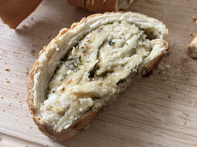 Cliquez pour zoomer ! Pain brioché roulé aux herbes Thermomix par audreybrd