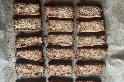 Cliquez pour zoomer ! Barres de céréales à la banane, noix et dattes Thermomix par Amlie