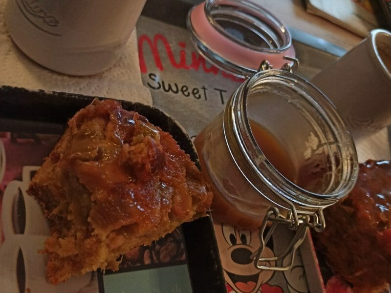 Cliquez pour zoomer ! Gâteau renversé à la rhubarbe et caramel au beurre salé Thermomix par Guilene