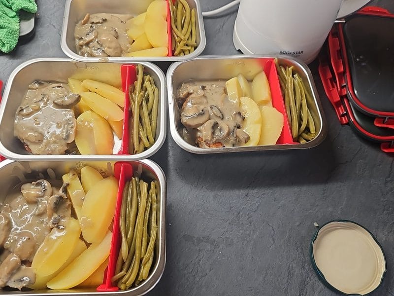 Cliquez pour zoomer ! Côtes de porc et sa sauce moutardée Thermomix par kewno