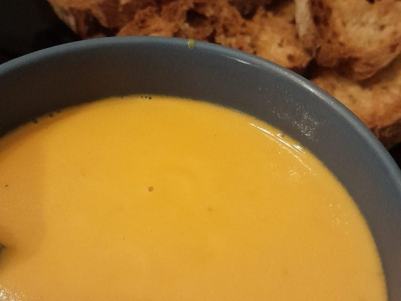 Cliquez pour zoomer ! Velouté de carottes et poivrons rouges Thermomix par LilyC974