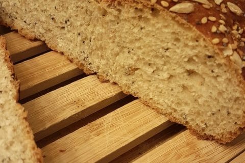 Cliquez pour zoomer ! Pain de mie aux blancs d’oeufs et aux graines de céréales Thermomix par LilyC974