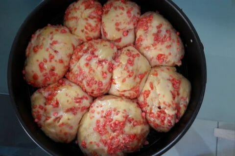 Cliquez pour zoomer ! Brioche aux pralines roses Thermomix par laeti69