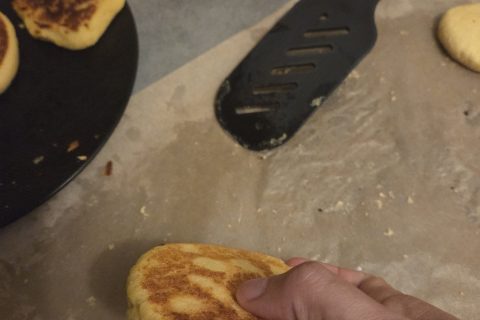 Cliquez pour zoomer ! Mini Harcha – Galettes à la semoule Thermomix par jujuvv