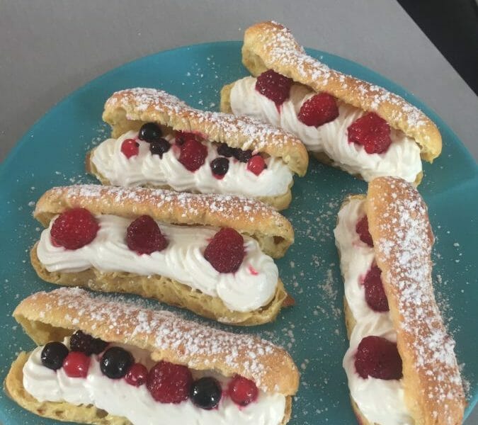Cliquez pour zoomer ! Éclairs fraises chantilly Thermomix par mel1704