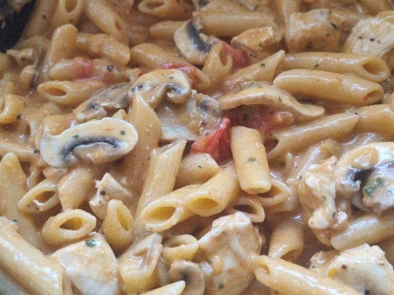 Cliquez pour zoomer ! Pennes au poulet, tomates et champignons Thermomix par JPimousse