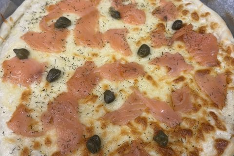 Cliquez pour zoomer ! Pizza au saumon et sauce kiri Thermomix par emeline59
