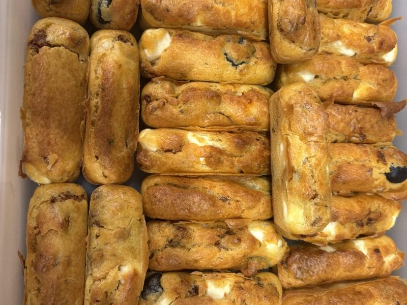 Cliquez pour zoomer ! Cake tomates séchées, olives vertes et feta Thermomix par emeline59