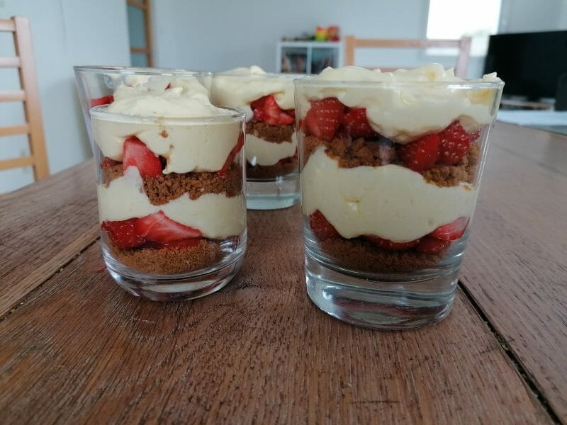 Cliquez pour zoomer ! Tiramisu aux framboises et spéculoos Thermomix par Laurieleolyam
