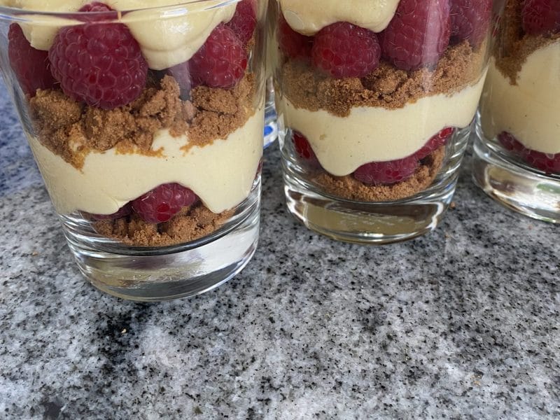 Cliquez pour zoomer ! Tiramisu aux framboises et spéculoos Thermomix par Steph_1
