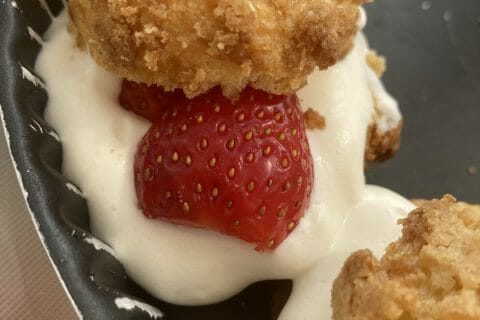 Cliquez pour zoomer ! Choux craquelin fraises chantilly Thermomix par Aurorette