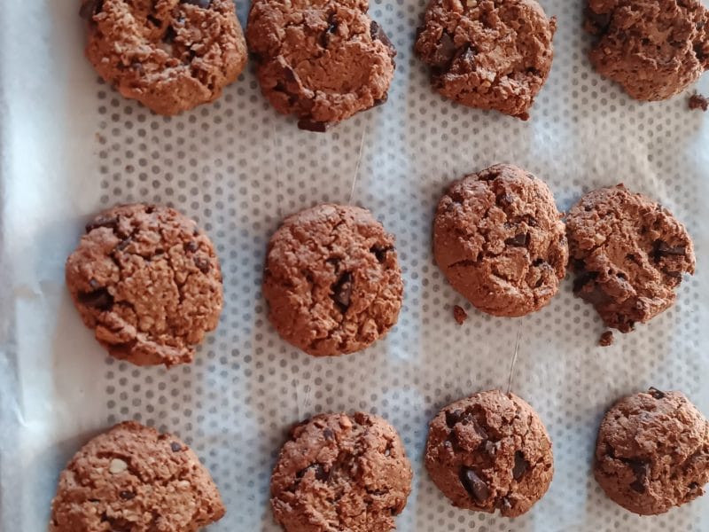 Cliquez pour zoomer ! Biscuits aux flocons d’avoine, cacahuètes et chocolat Thermomix par Nath 84@