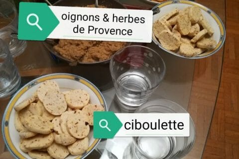 Cliquez pour zoomer ! Biscuits apéritif crème et oignon au Thermomix
