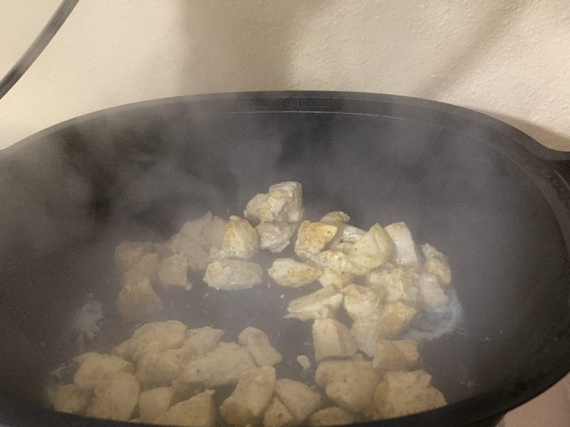 Cliquez pour zoomer ! Blancs de poulet sauce moutarde et curry Thermomix par camille_1375