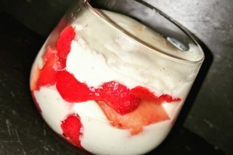 Cliquez pour zoomer ! Délices fraises et chocolat blanc au Thermomix
