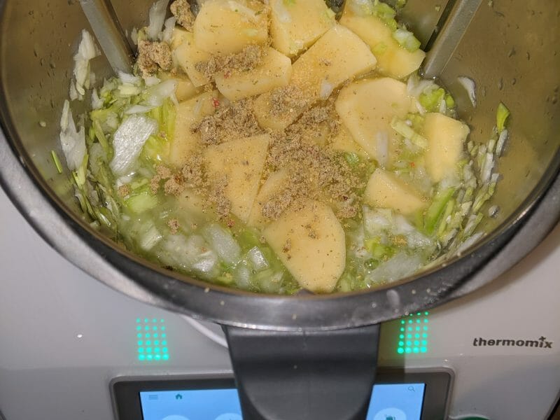 Cliquez pour zoomer ! Soupe de Poireaux Thermomix par Angelique_83