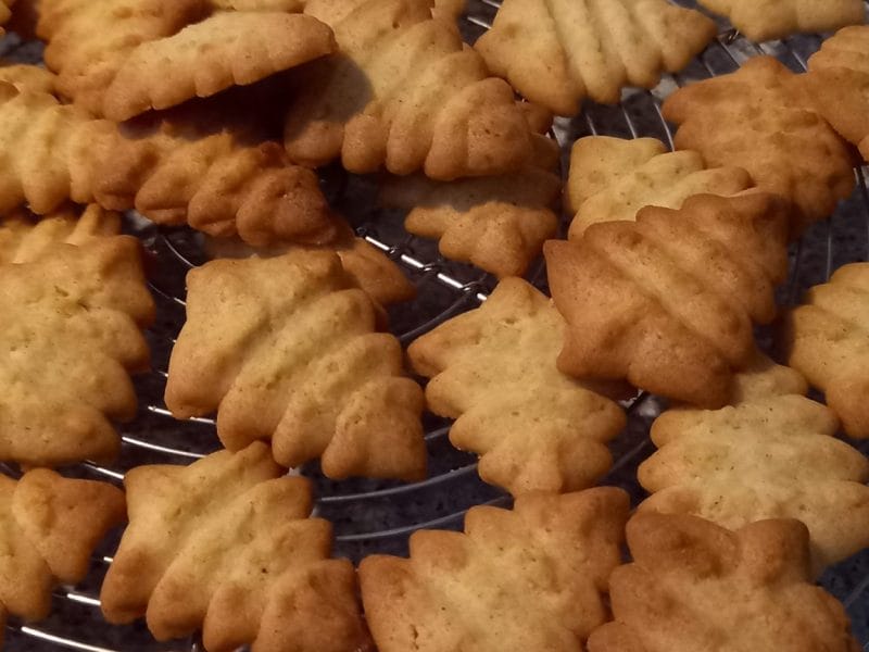 Cliquez pour zoomer ! Sablés à la presse à biscuits Thermomix par raphle10