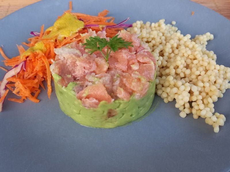 Cliquez pour zoomer ! Tartare aux 2 saumons sur purée d’avocat Thermomix par raphle10