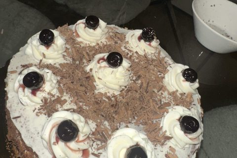 Cliquez pour zoomer ! Bûche forêt noire Thermomix par ferhat_2