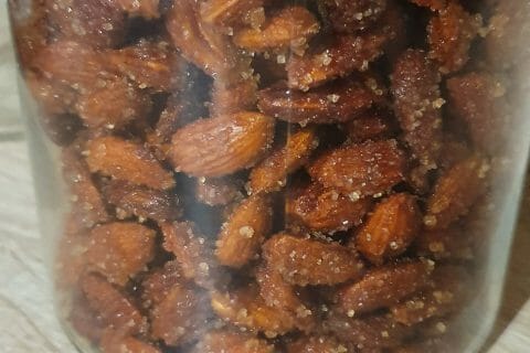 Cliquez pour zoomer ! Amandes grillées à la cannelle et au miel au Thermomix