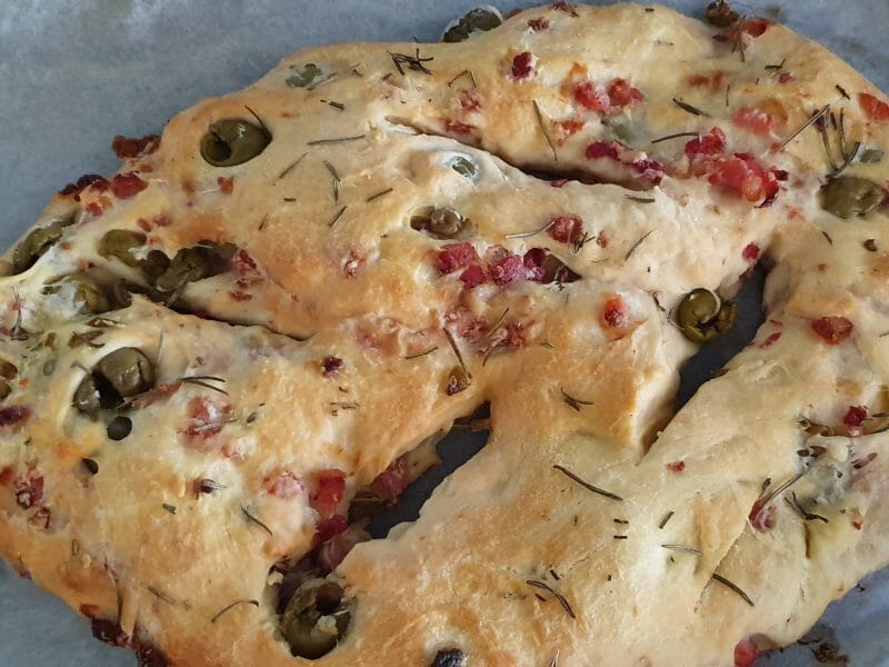 Cliquez pour zoomer ! Fougasse olives et lardons Thermomix par brebsfamily