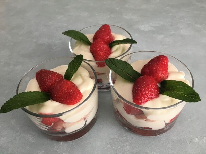 Cliquez pour zoomer ! Délices fraises et chocolat blanc Thermomix par Jackdu25