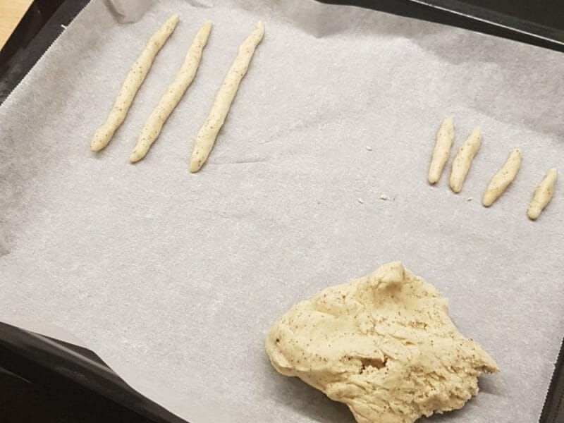 Cliquez pour zoomer ! Gressins parmesan basilic Thermomix par Justine_4