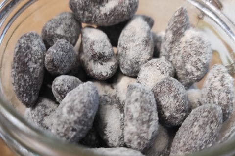 Cliquez pour zoomer ! Amandes au chocolat Thermomix par djinny