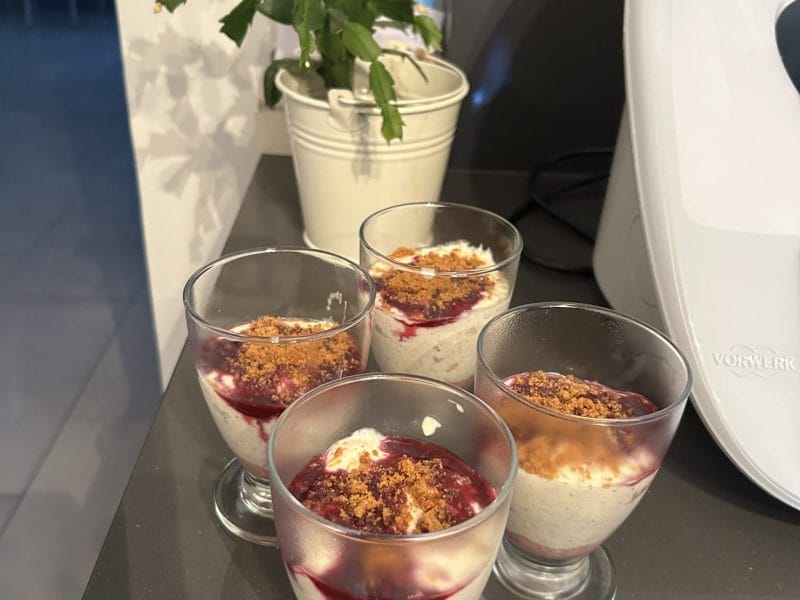 Cliquez pour zoomer ! Tiramisu à l’ananas et son coulis de framboises Thermomix par Pepette34