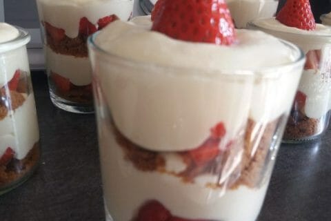 Cliquez pour zoomer ! Tiramisu aux framboises et spéculoos Thermomix par Titiacouz