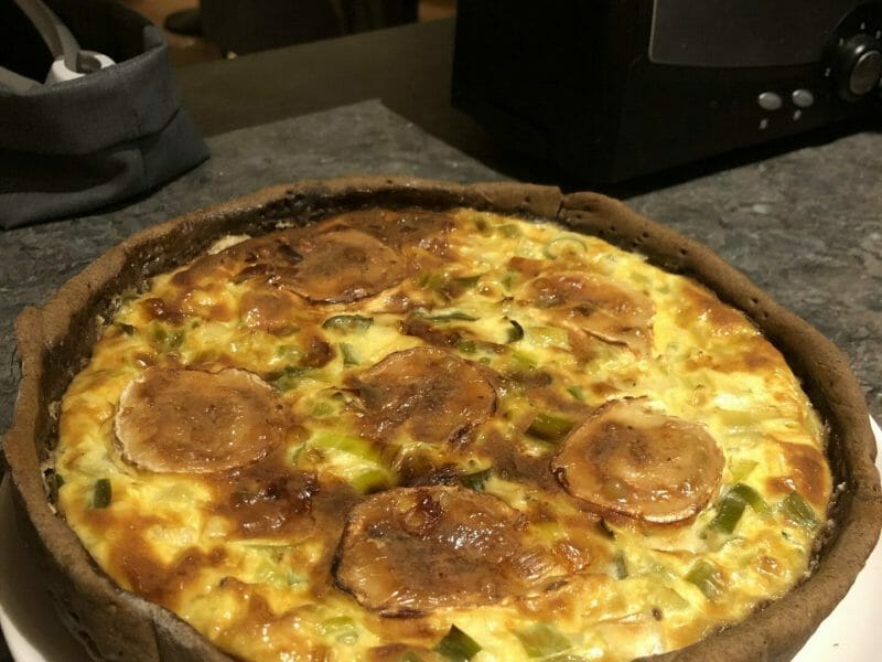Cliquez pour zoomer ! Gâteau poireaux, lardons et fromage Thermomix par Laetycuisine