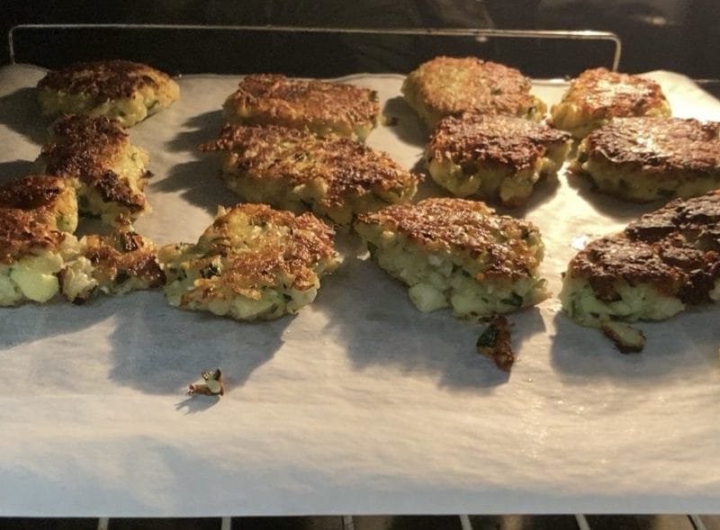 Cliquez pour zoomer ! Galettes de courgettes grecques Thermomix par cindy2712