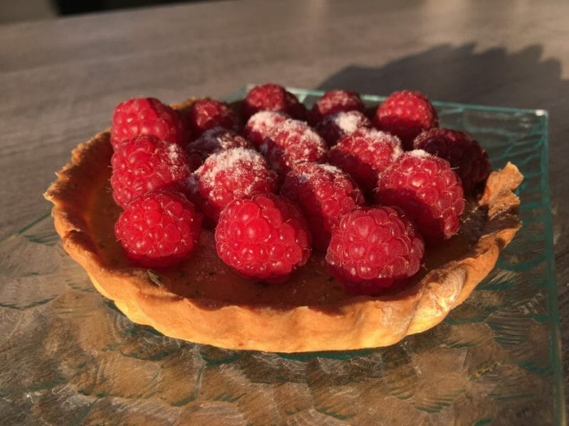 Cliquez pour zoomer ! Tartelettes framboises sur crème d’amande et pistache Thermomix par Chouzoune