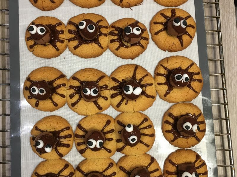Cliquez pour zoomer ! Spider cookies (cookies araignées) Thermomix par Choco_Bueno