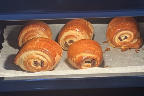 Cliquez pour zoomer ! Pains au chocolat briochés Thermomix par adeline_684