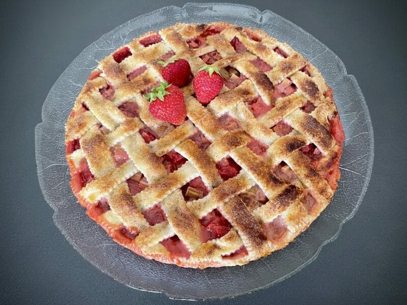 Cliquez pour zoomer ! Tarte aux fraises et à la rhubarbe Thermomix par Coraline18