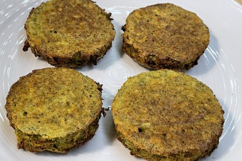 Cliquez pour zoomer ! Galettes de brocolis Thermomix par titi37100