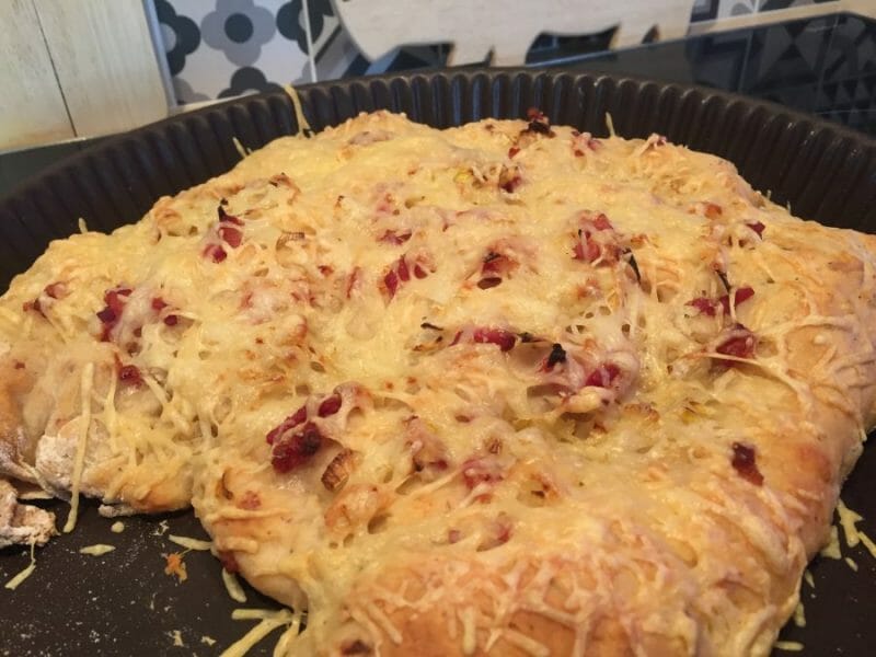 Cliquez pour zoomer ! Fougasse chèvre et lardons Thermomix par peypoo