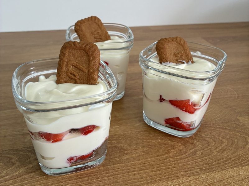Cliquez pour zoomer ! Délices fraises et chocolat blanc Thermomix par Laura-35