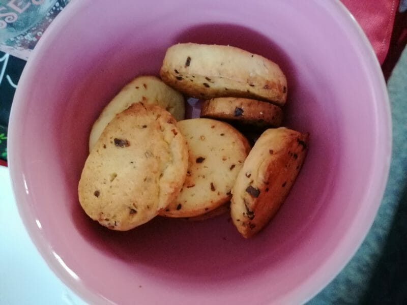 Cliquez pour zoomer ! Biscuits apéritif crème et oignon Thermomix par Al