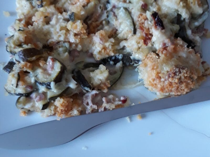 Cliquez pour zoomer ! Crumble courgettes, chèvre et lardons Thermomix par Elinaaaaaaa