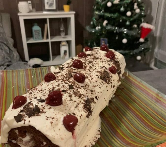 Cliquez pour zoomer ! Bûche forêt noire Thermomix par Sara_Iyad