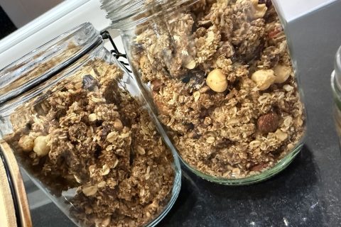 Cliquez pour zoomer ! Granola dattes et banane Thermomix par Les Gourmandises de Zézette