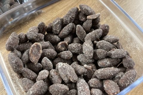 Cliquez pour zoomer ! Amandes au chocolat Thermomix par NiNi