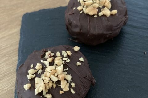 Cliquez pour zoomer ! Caramels aux cacahuètes enrobés de chocolat Thermomix par NiNi